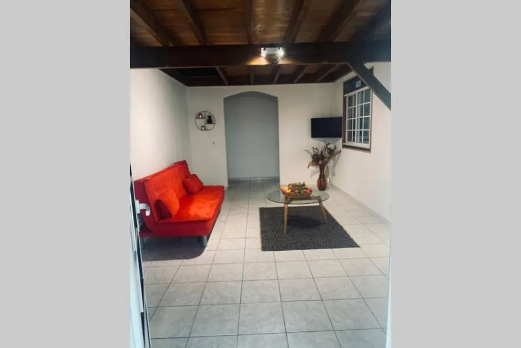 T2 Spacieux Et Moderne - Rue De Bachelier 97115 Sainte-Rose Appartement