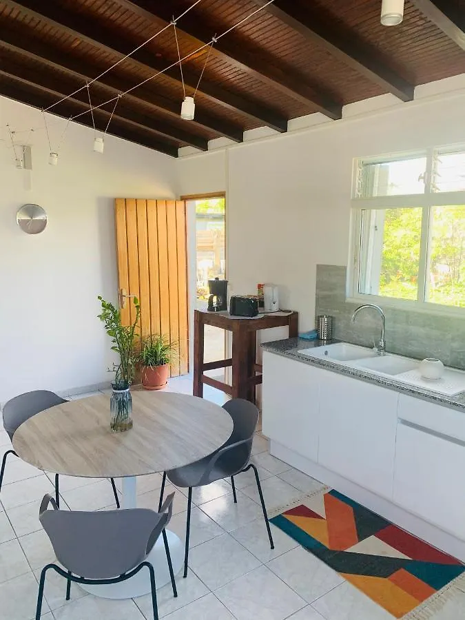T2 Spacieux Et Moderne - Rue De Bachelier 97115 Sainte-Rose